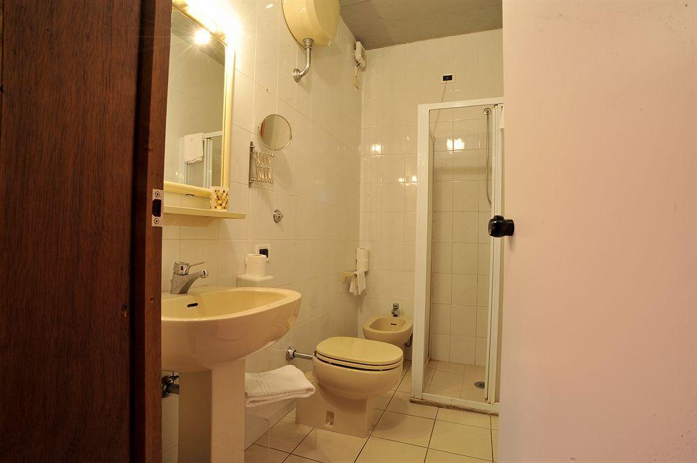 Hotel Cristallo Barga Fornaci di Barga Экстерьер фото