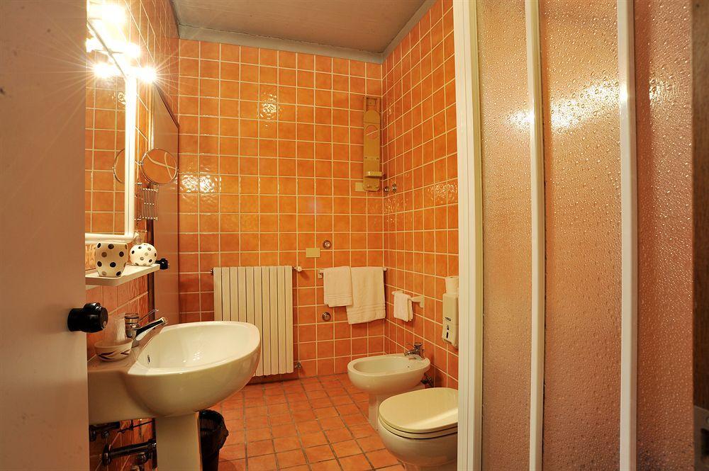 Hotel Cristallo Barga Fornaci di Barga Экстерьер фото
