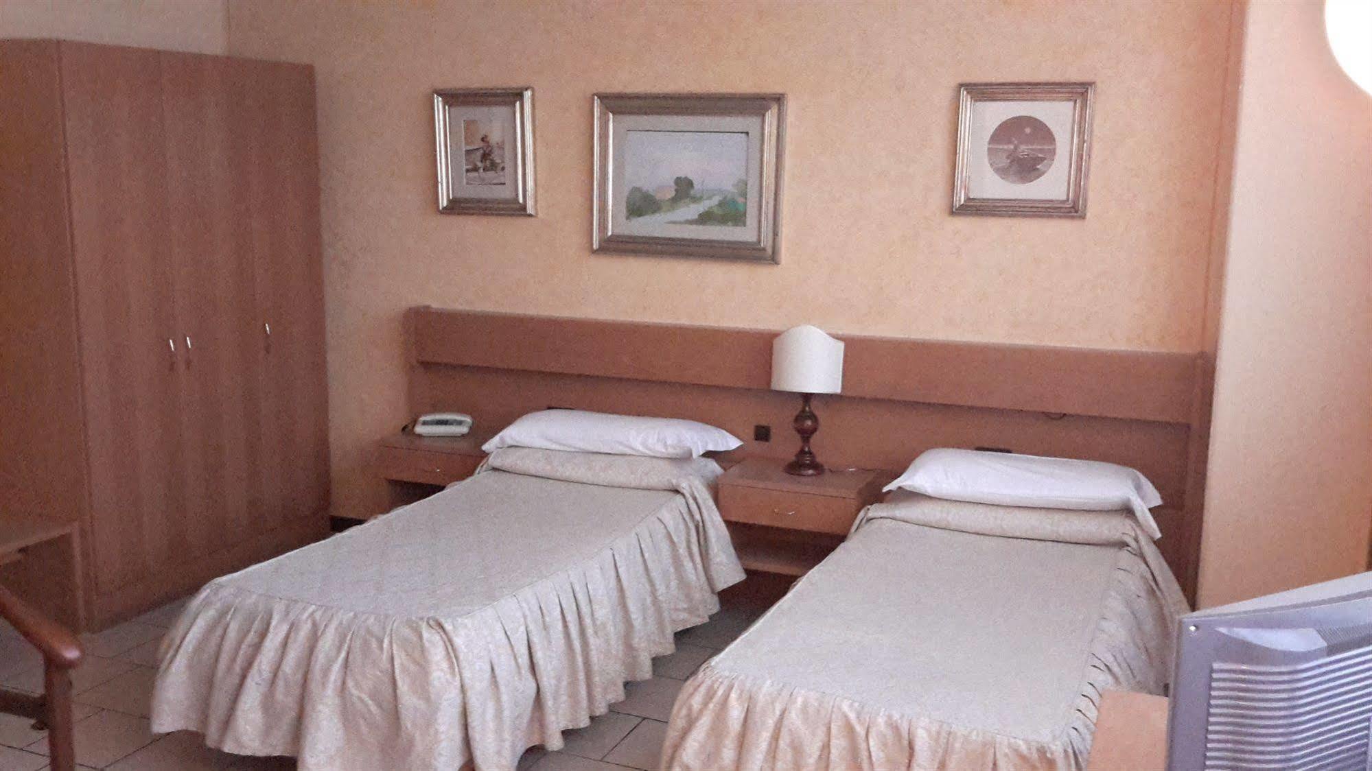 Hotel Cristallo Barga Fornaci di Barga Экстерьер фото