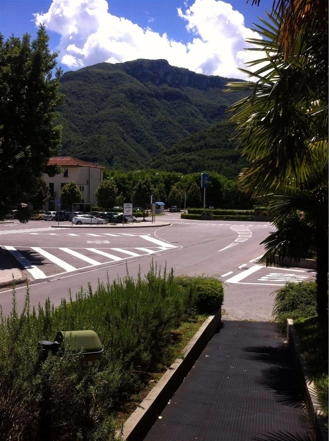 Hotel Cristallo Barga Fornaci di Barga Экстерьер фото